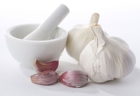 Aglio per rimuovere i parassiti dal corpo